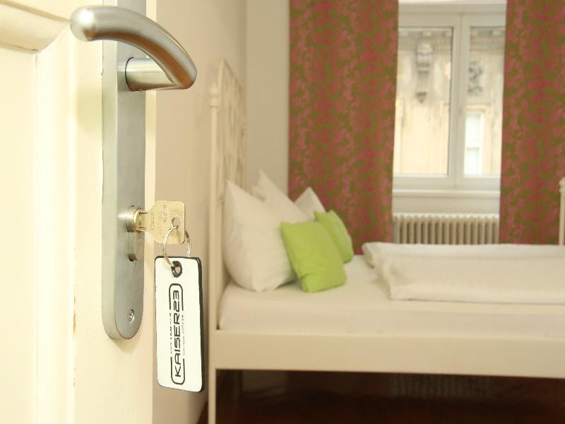 Hostel & Guesthouse Kaiser 23 เวียนนา ภายนอก รูปภาพ