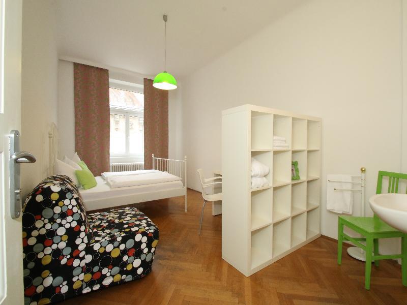 Hostel & Guesthouse Kaiser 23 เวียนนา ภายนอก รูปภาพ