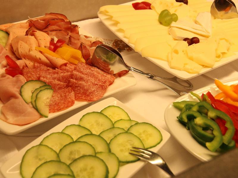Hostel & Guesthouse Kaiser 23 เวียนนา ภายนอก รูปภาพ